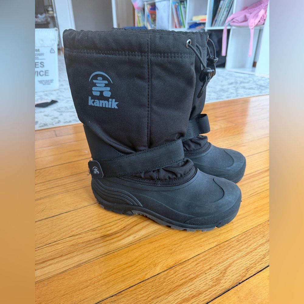 Kamik Kids Black Snow Boots size 4